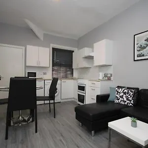  Apartment Barton Beachside - Penthouse Twobedroom Apartment, Double & Twins - & Promenade Location - Over 21's, Family Friendly Only, Id Required, Stairs Access, Free Parking